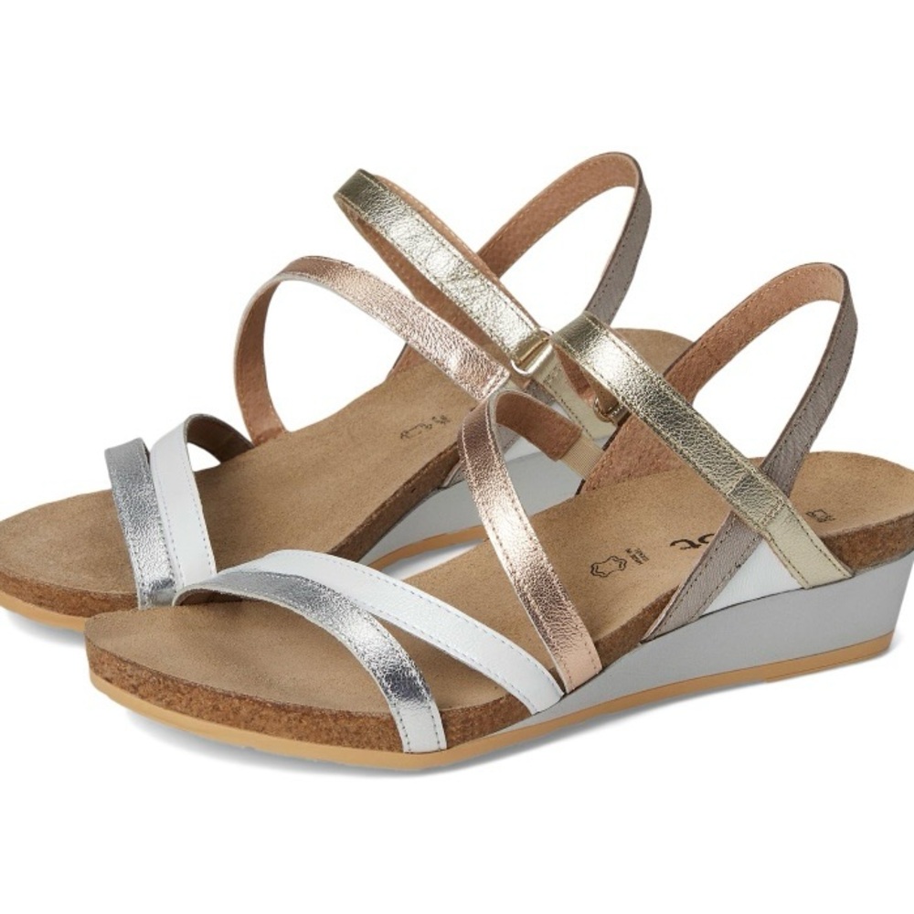 Great condition Naot Hero wedge sandals!